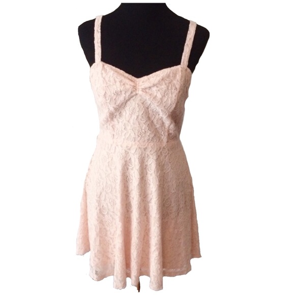 Forever 21 Dresses & Skirts - F21 Pink Lace Dress